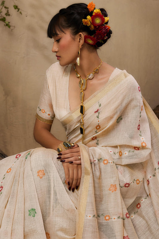Gratifying Beige Pure Munga Cotton Saree With Invaluable Blouse Piece