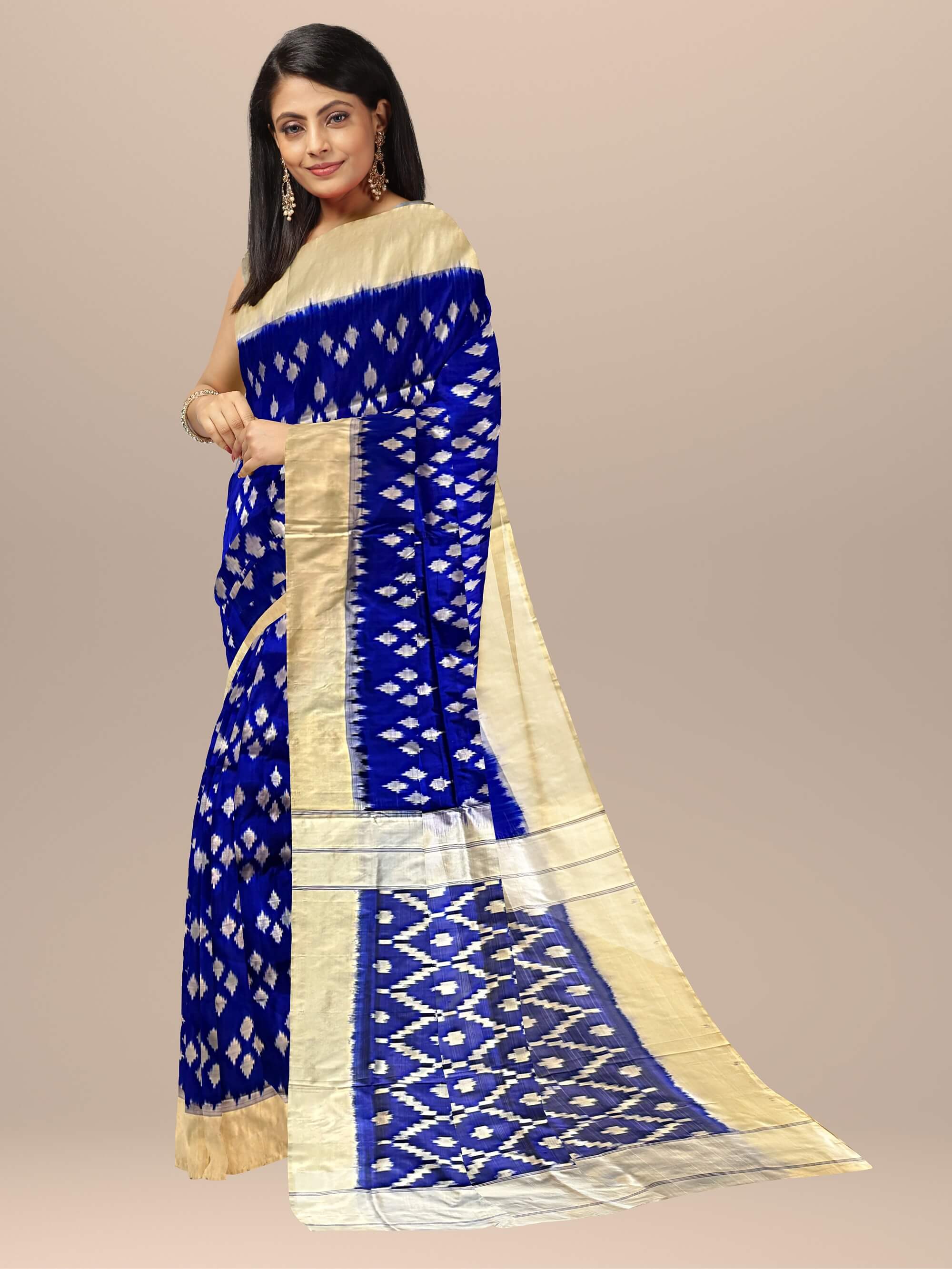 Royal Blue and Cream Pochampally Pure Silk Handloom Saree in Ikkat Pattern