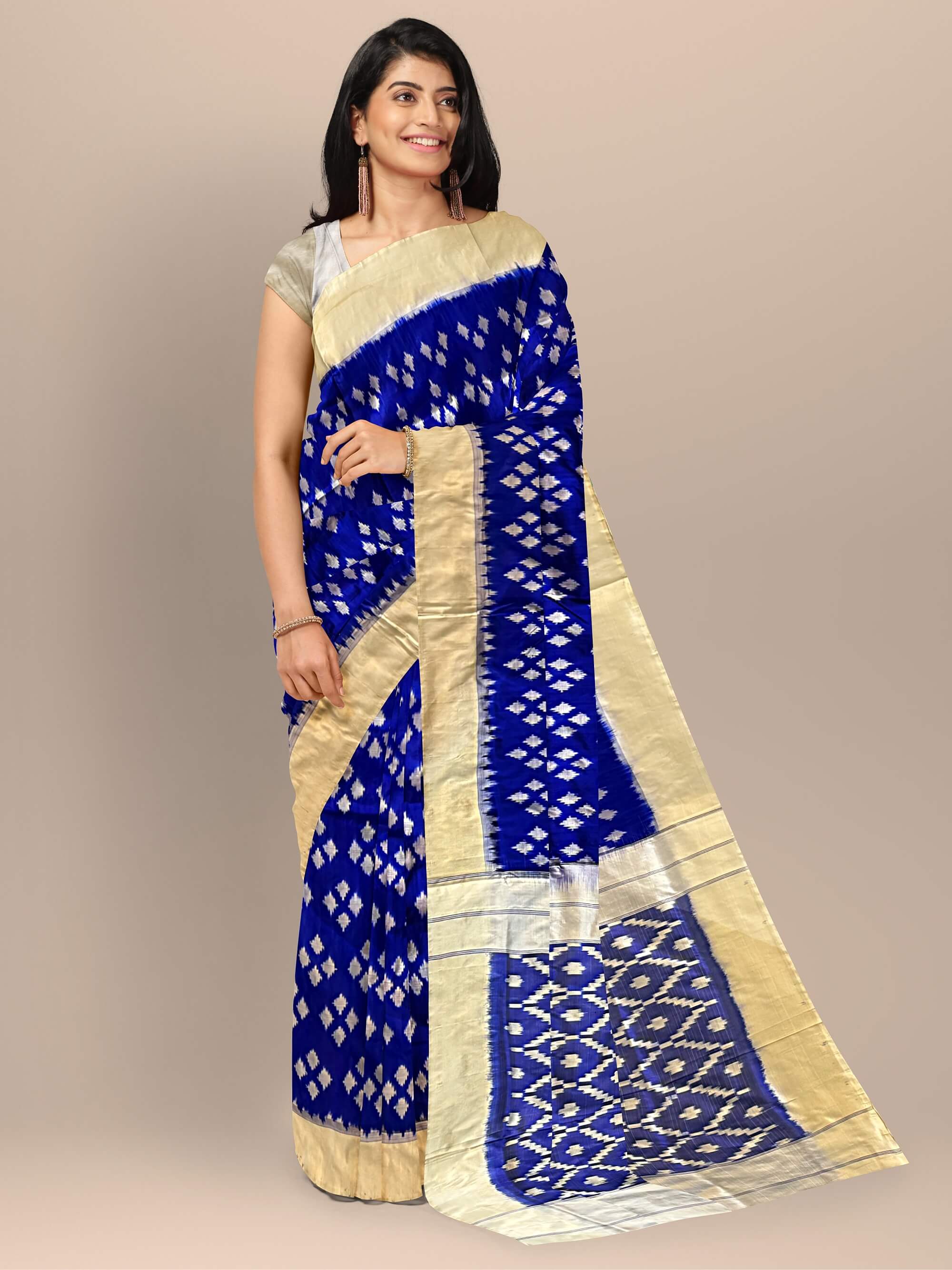 Royal Blue and Cream Pochampally Pure Silk Handloom Saree in Ikkat Pattern