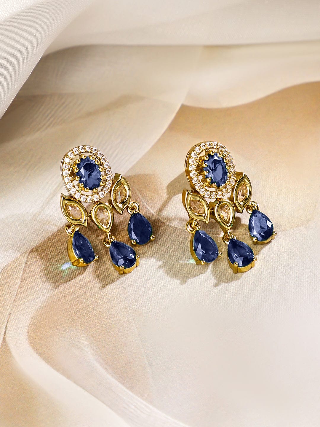 Blue Hues in Kundan Choker Set