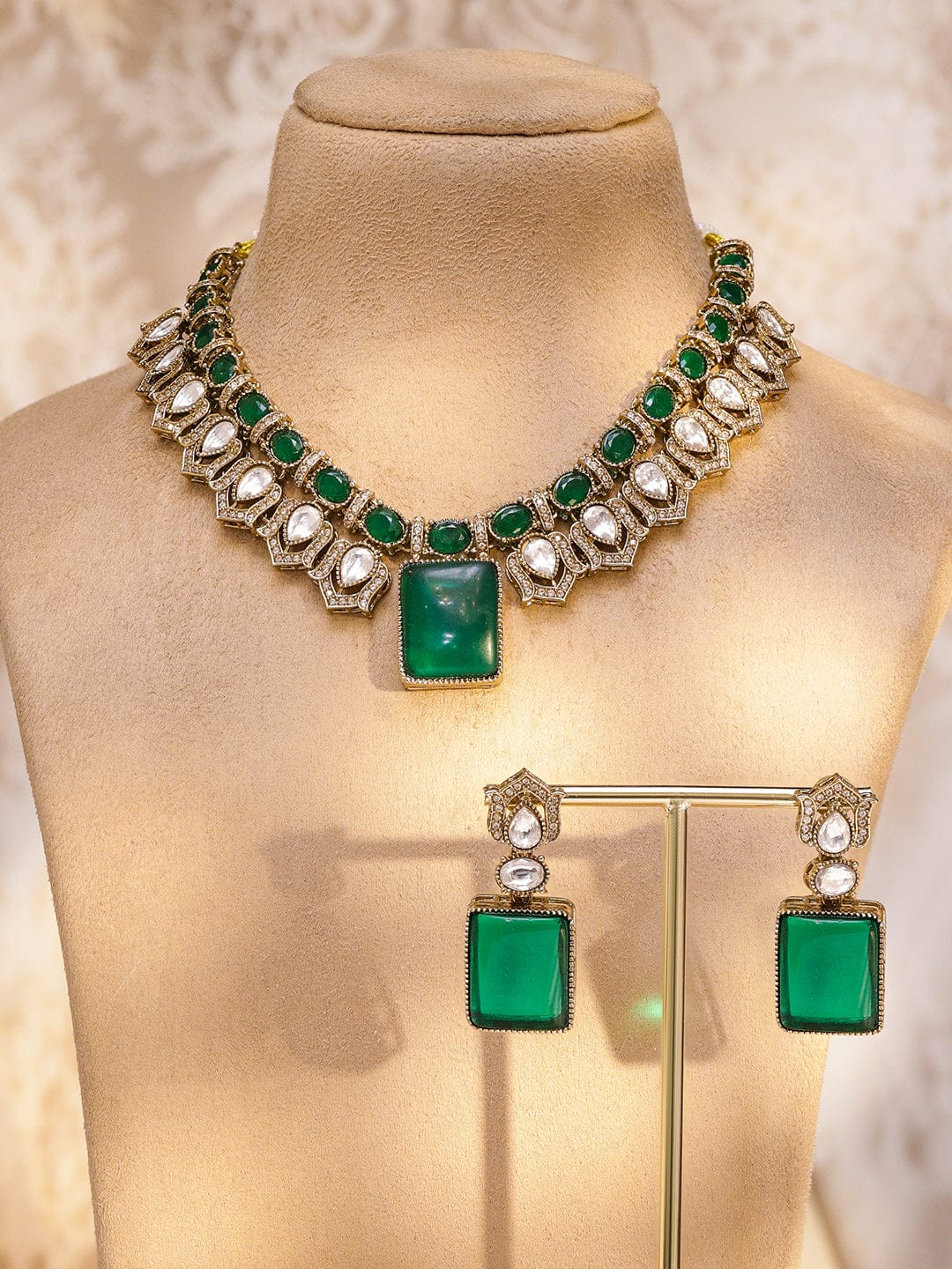 Chic Green Kundan Necklace Set