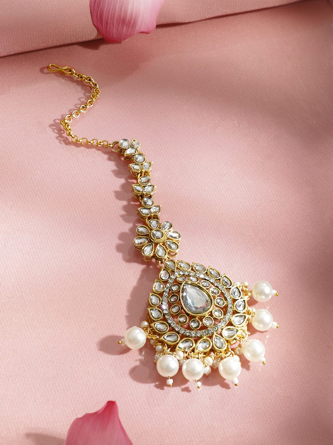 Design of Divine Kundan Pearls Choker Set