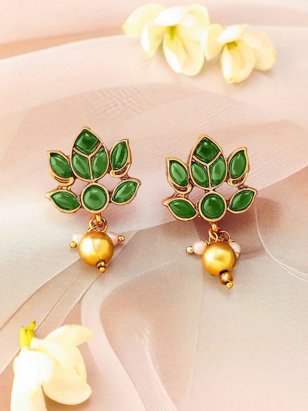 Fashion Statement Green Pendant Set