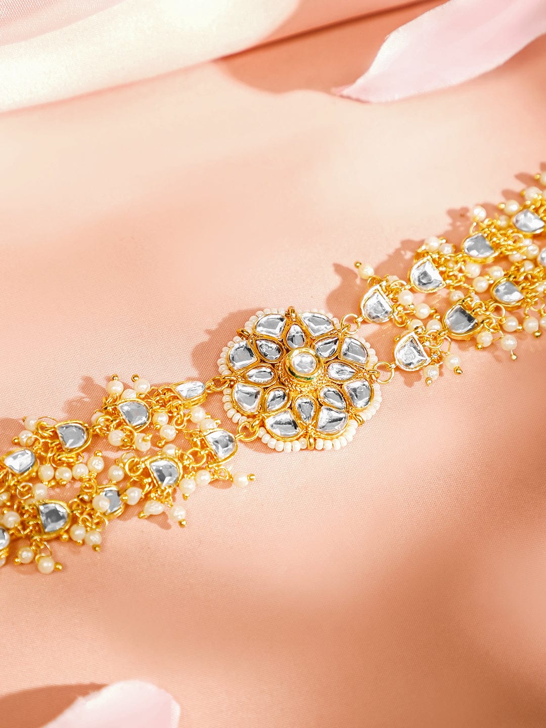 Golden Sculpture in Kundan Necklace Set