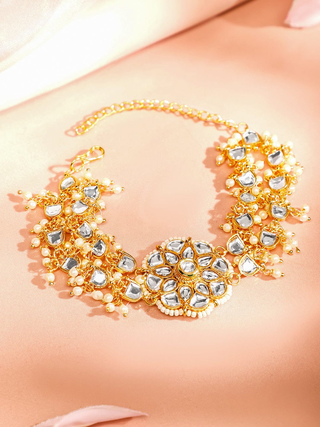 Golden Sculpture in Kundan Necklace Set