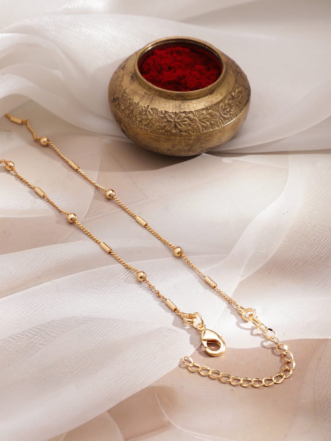 Graceful Kundan Studded Pendant Chain