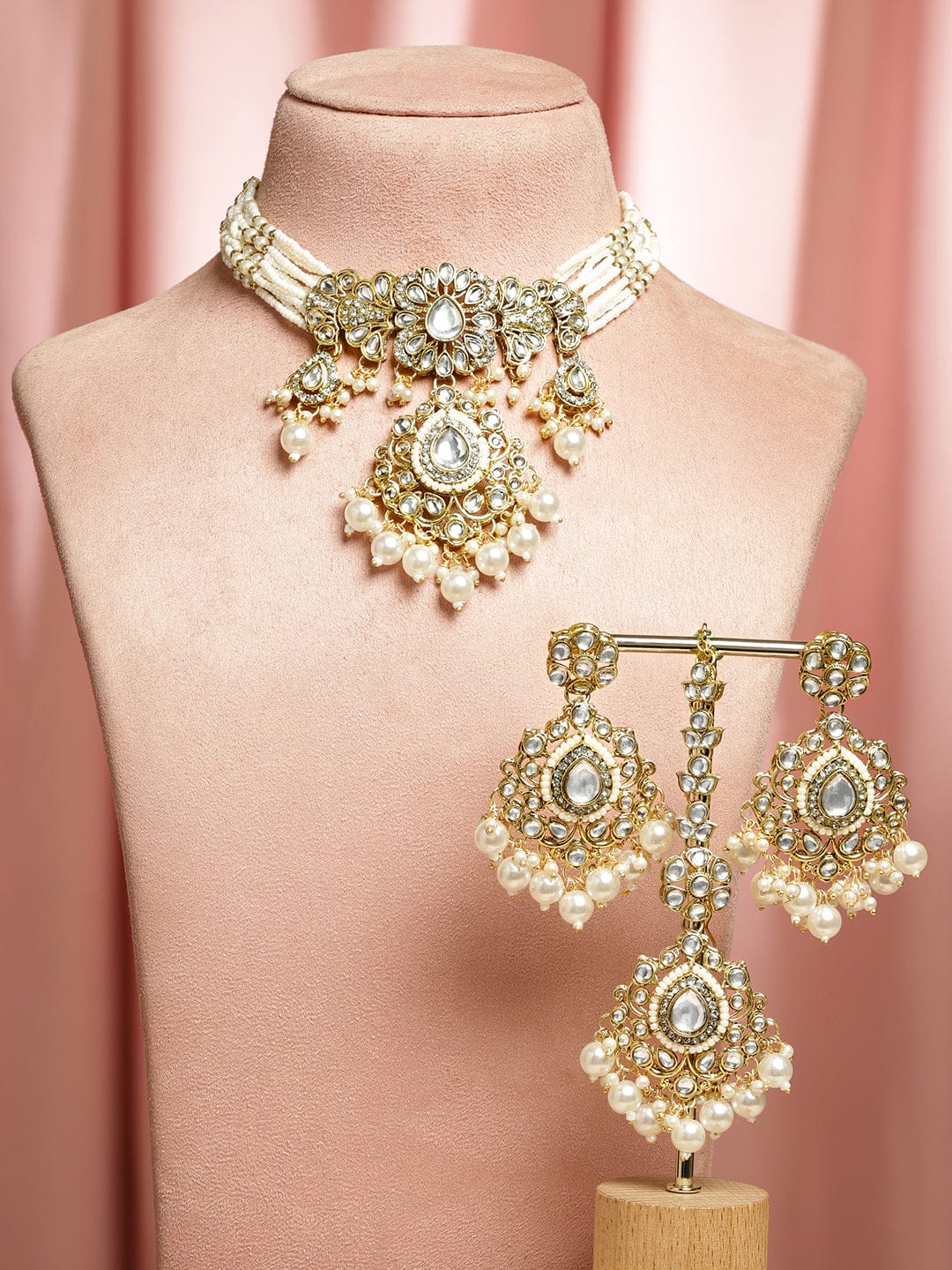 Luxe Tradition Kundan Necklace Set