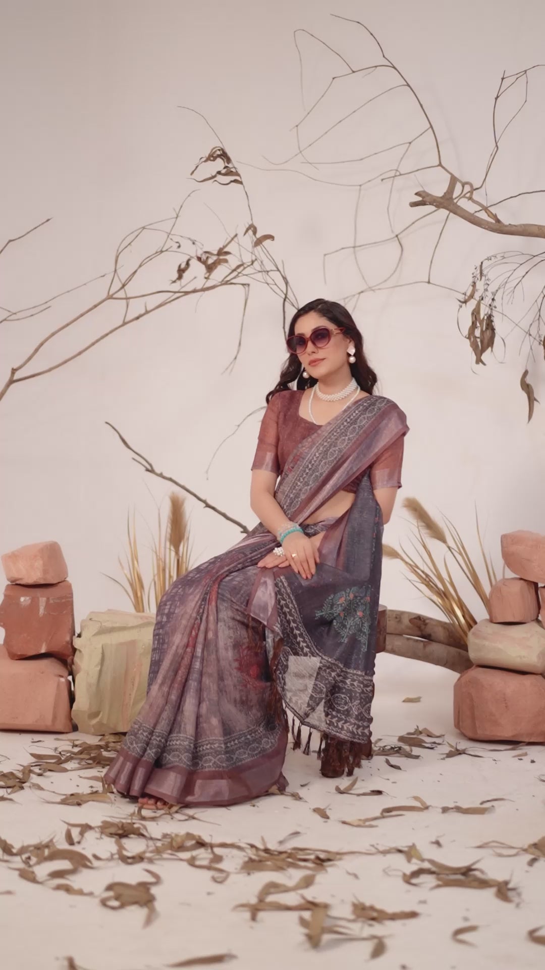 Women's Premium Linen Silk Saree with Woven Border & Tassels