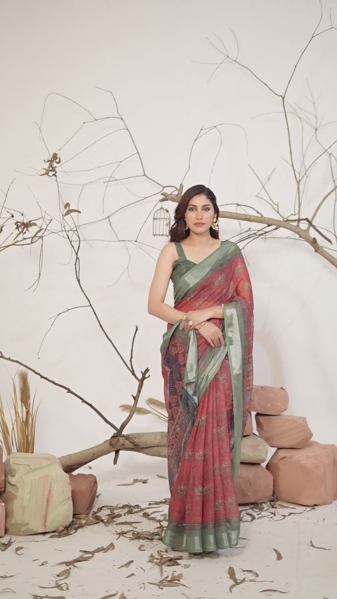 Women's Premium Linen Silk Traditional Printed Saree with Green Woven Border & Designer Tassel Pallu