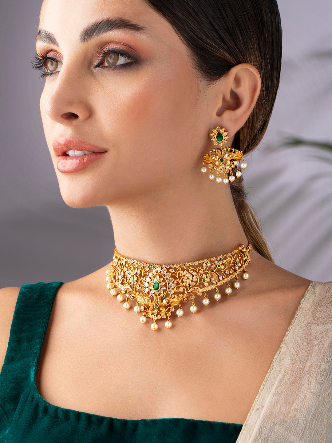 Captivating Green Choker Set