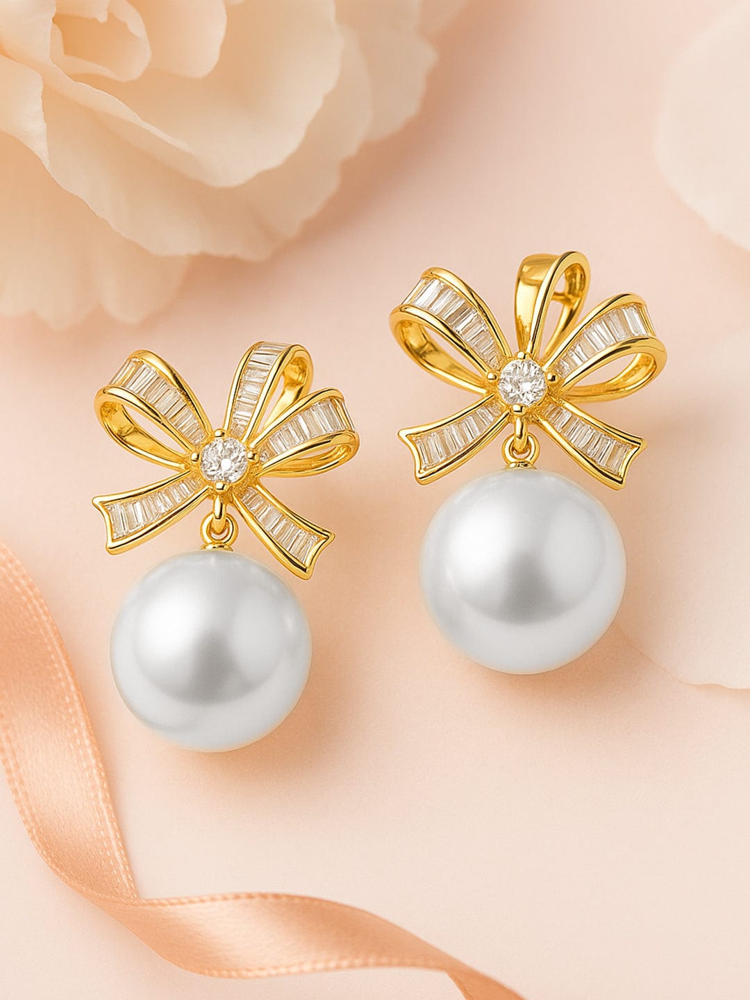 Soft Petal Pearl Studs