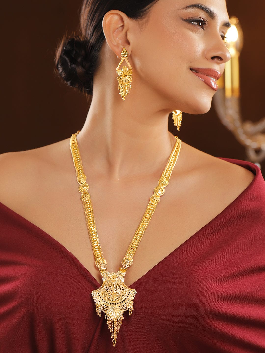 Floral Design Golden Necklace Set