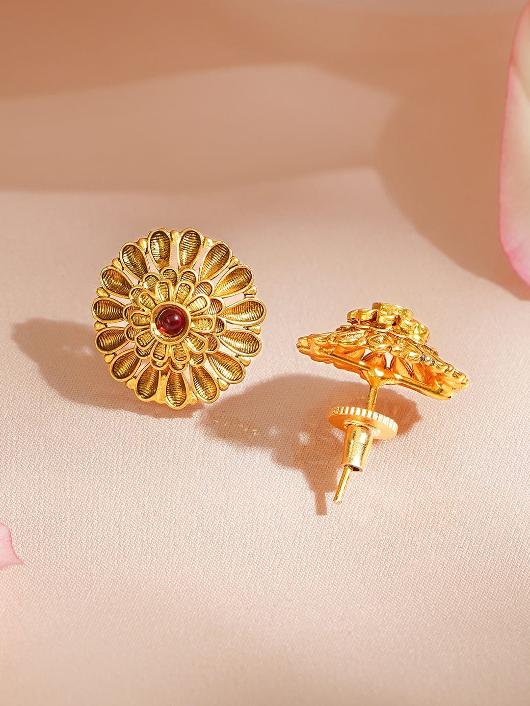 Golden Bloom Grace Pendant Set