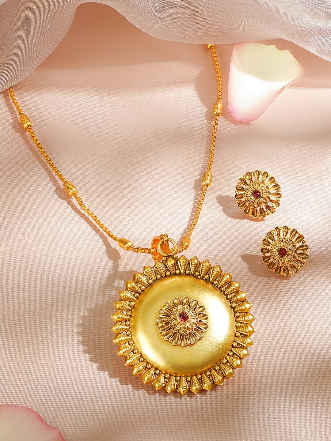 Golden Bloom Grace Pendant Set