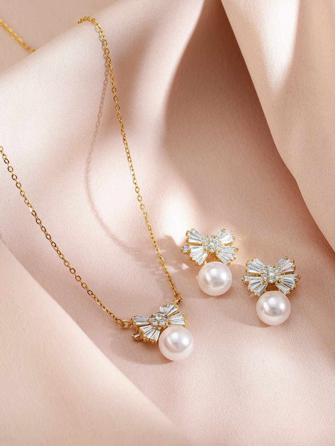 Crystal Studded Pearl Necklace Set
