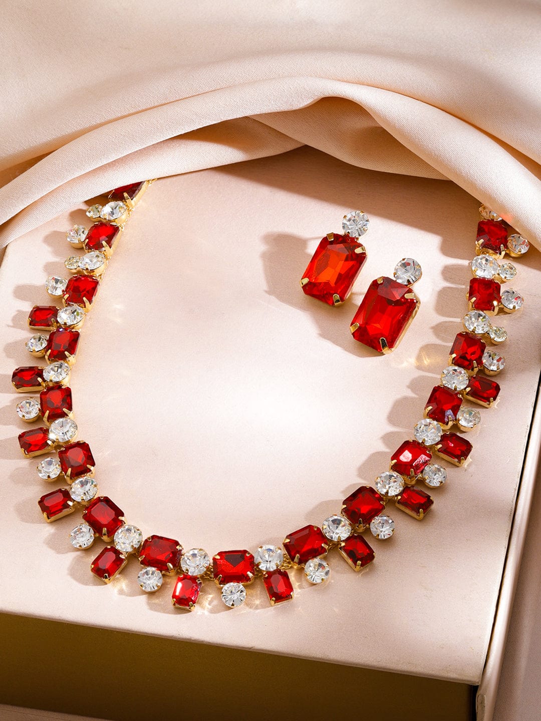 Red & White Crystal Studded Gold Necklace Set