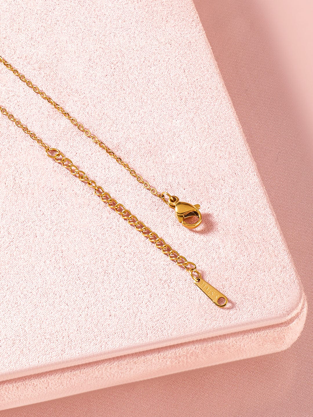 Ribbon Motif Gold Pendant Necklace