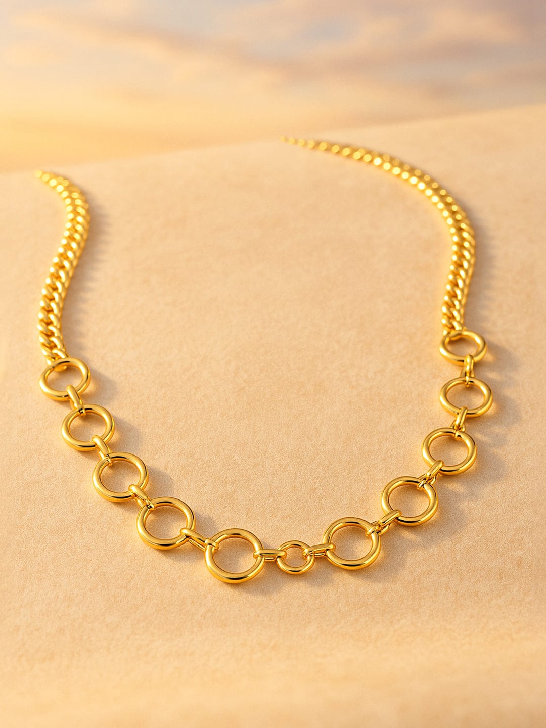 Trendy Loops in the Chain Necklace