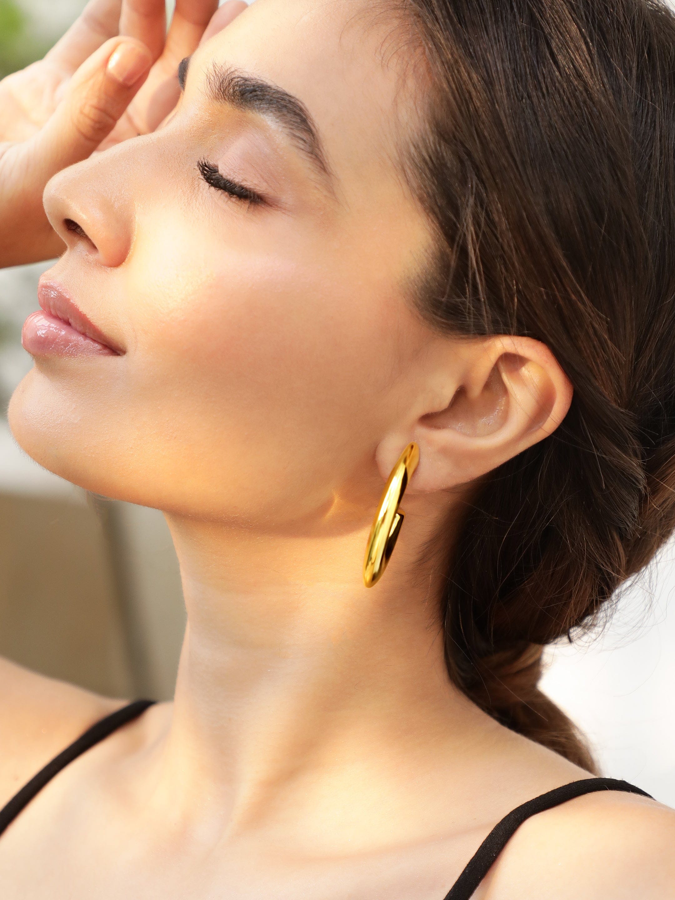 Luxe Everyday Golden Hoops