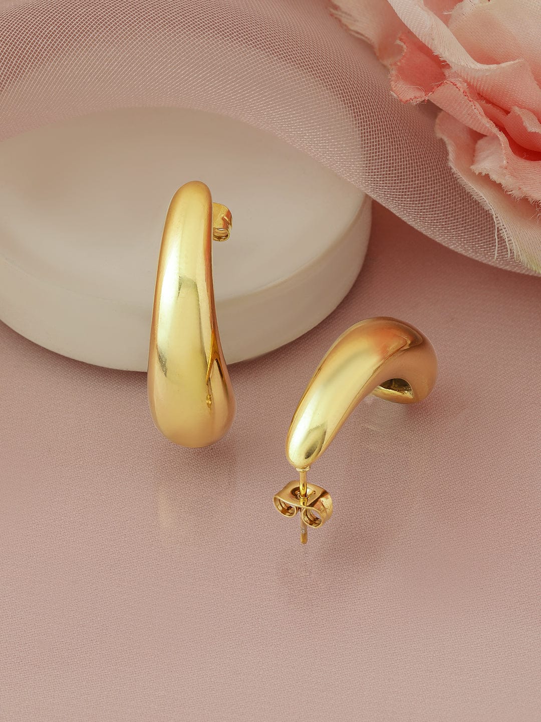 Curved Elegance in Gold Hoops