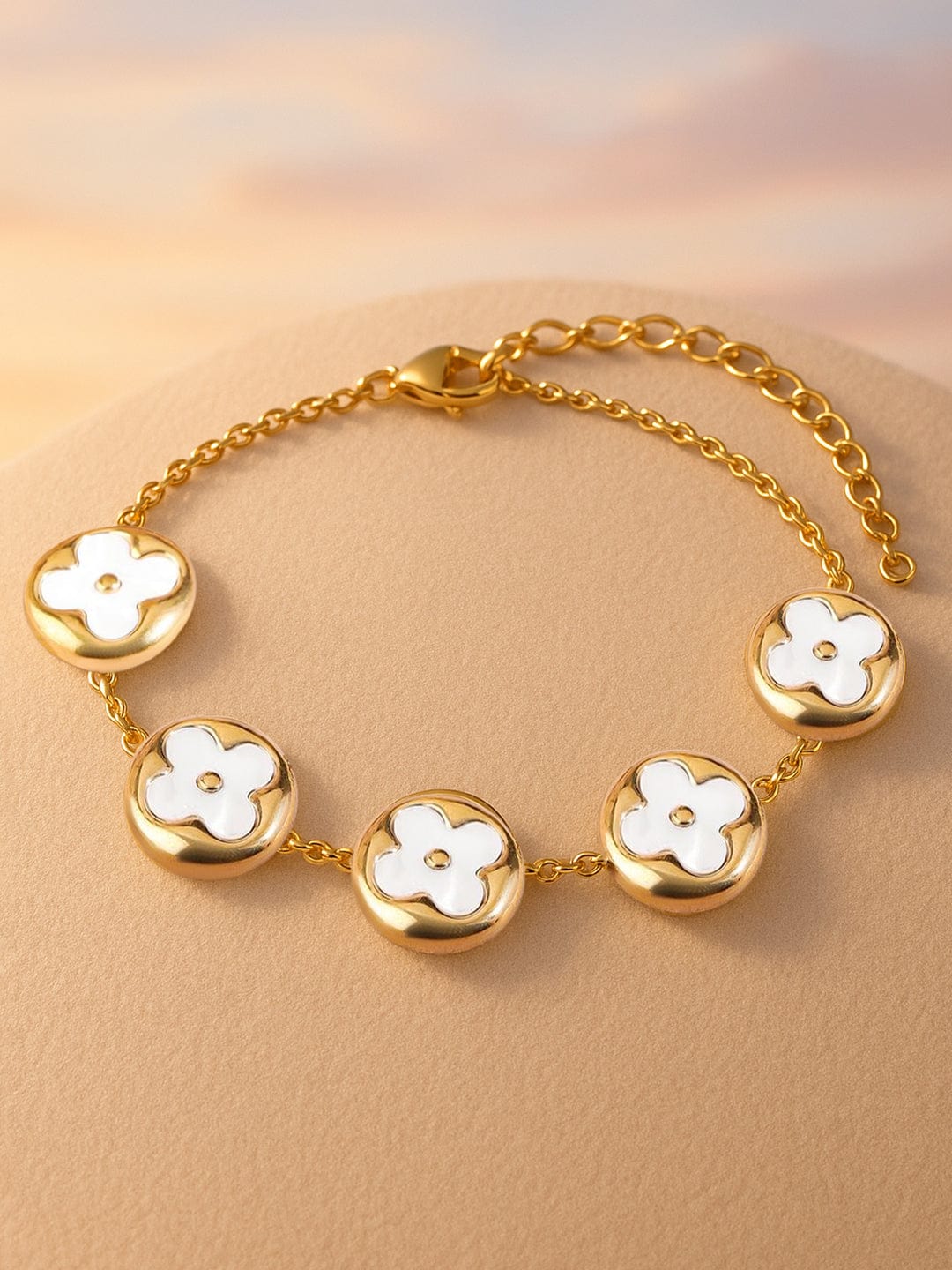 Wentra 18K Gold-Plated Stainless Steel Tarnish-Free Waterproof White Clover Charm Bracelet