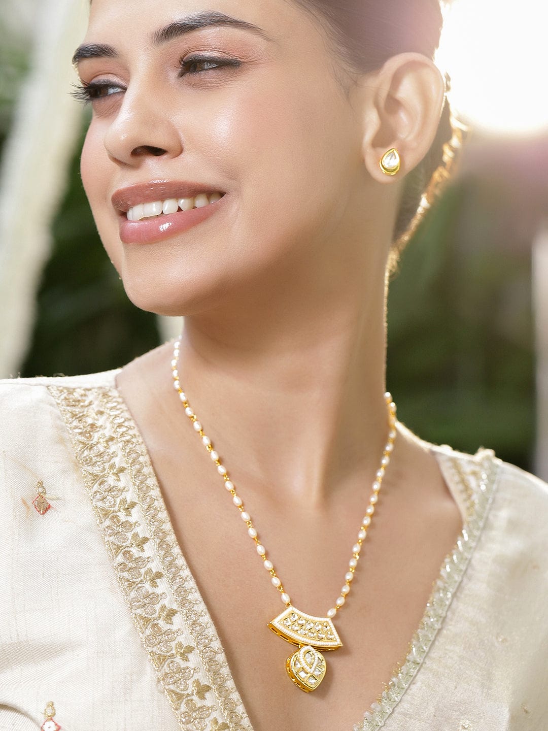 Minimal Luxe Kundan Pendant Set