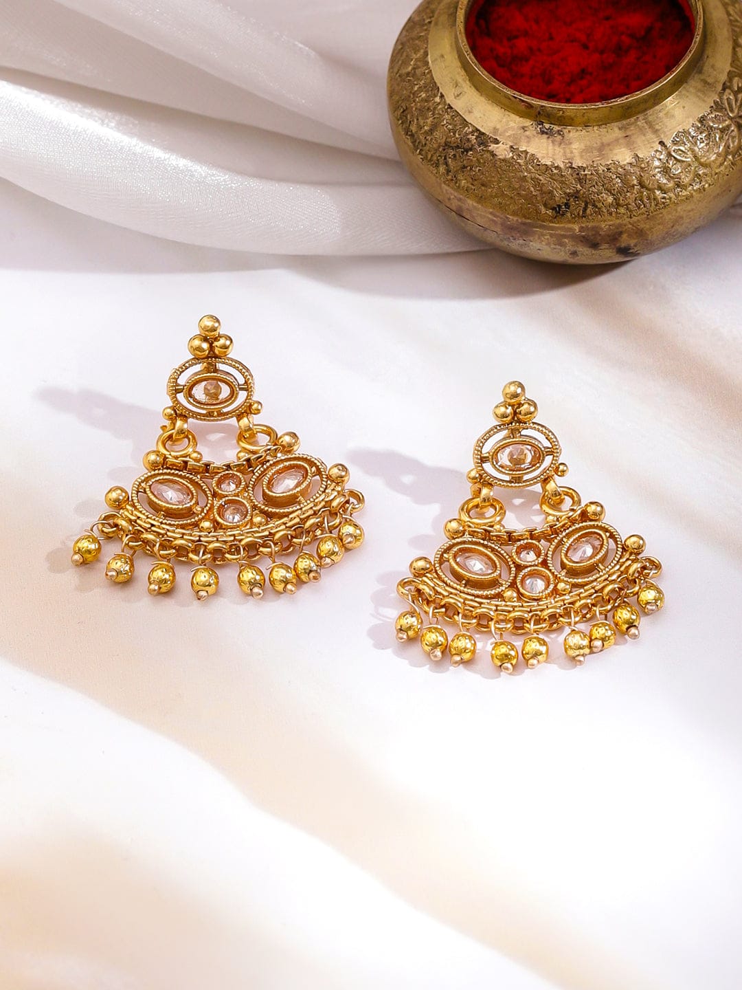 Gold Finish Kundan Necklace Set