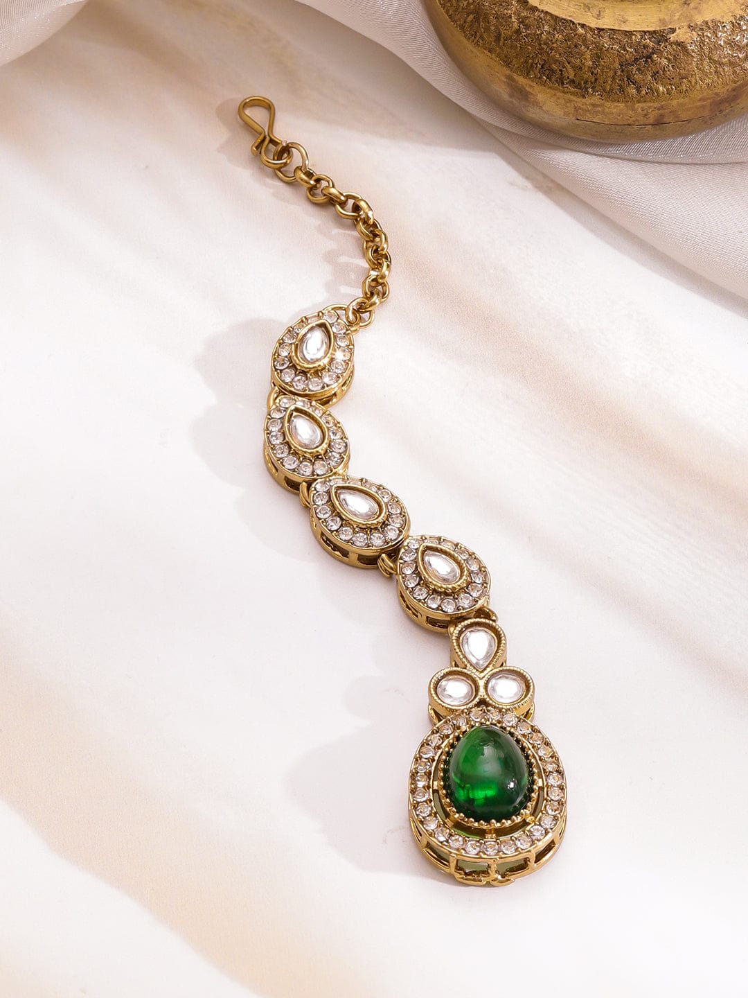 Festive Radiance Emerald Necklace Set