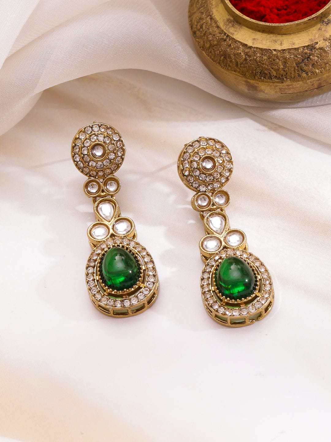 Festive Radiance Emerald Necklace Set