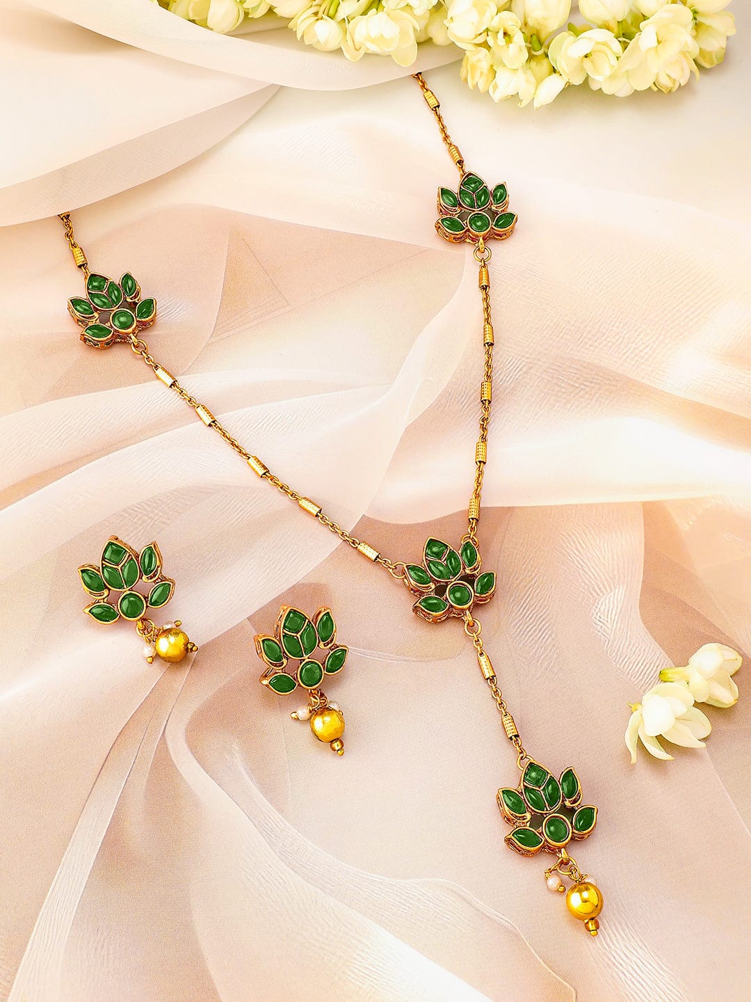 Fashion Statement Green Pendant Set