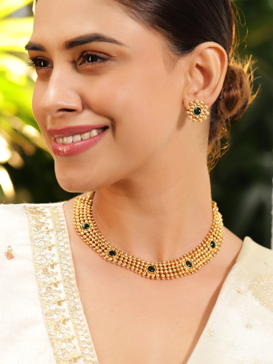 Emerald Studded Gold Beads Necklace Set