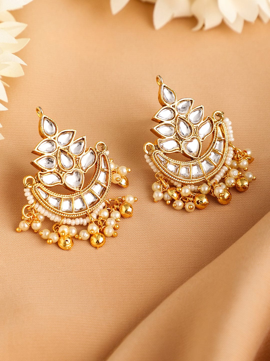 Golden Bloom Kundan Necklace Set