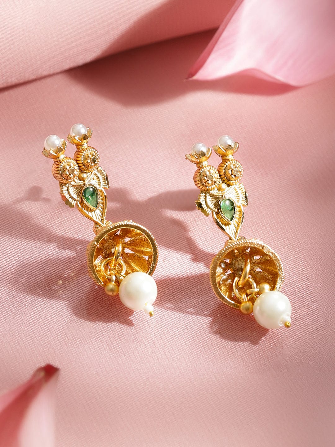 Pearl Studded Gold Necklace Set
