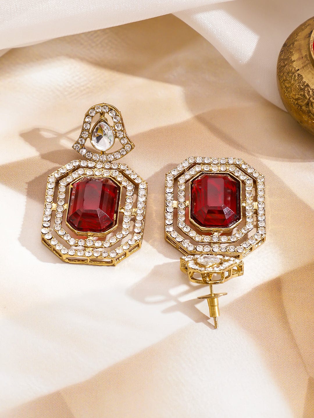 The Queen’s Charm Ruby Jewellery Set
