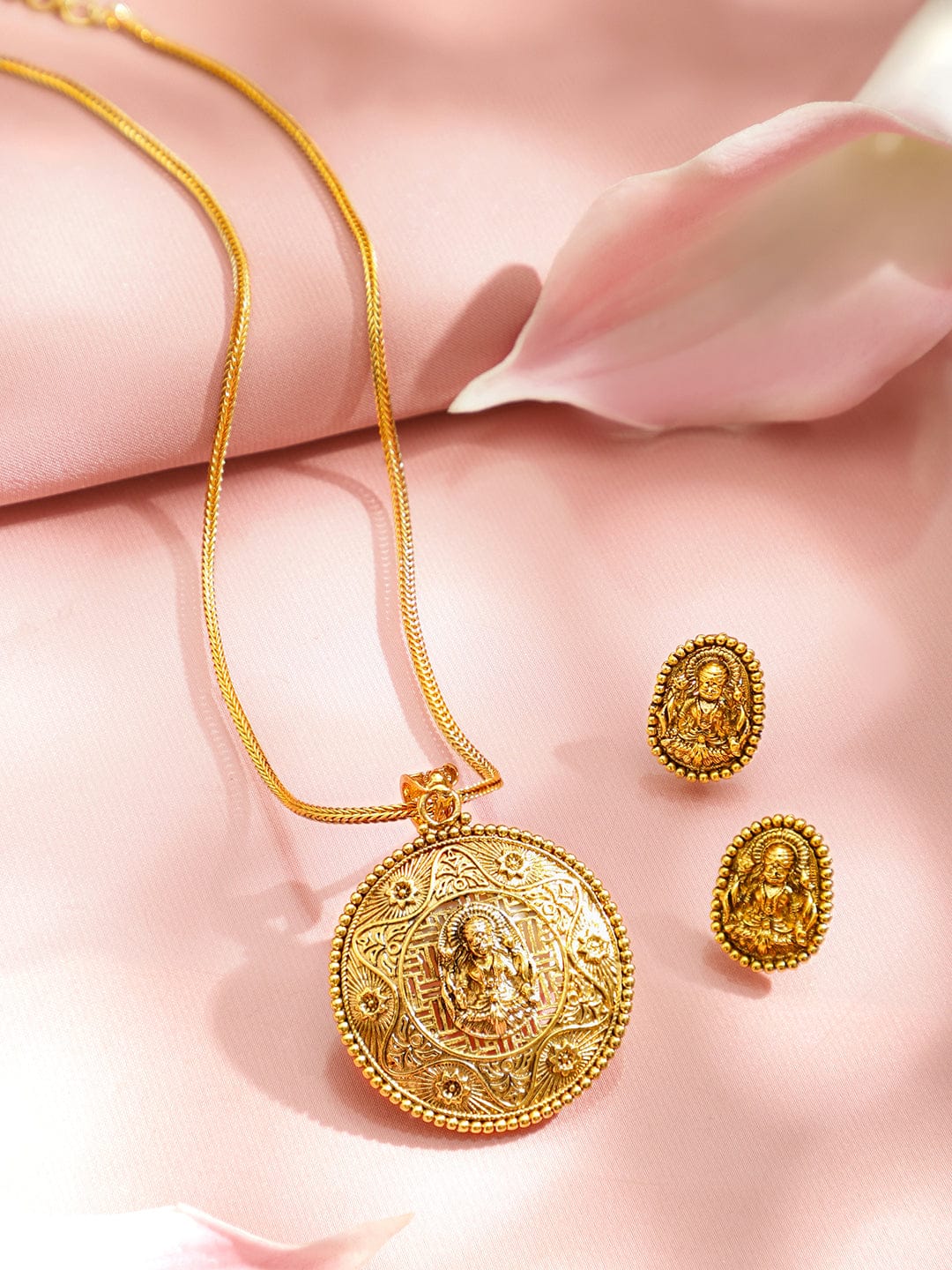 Golden Temple Pendant Set