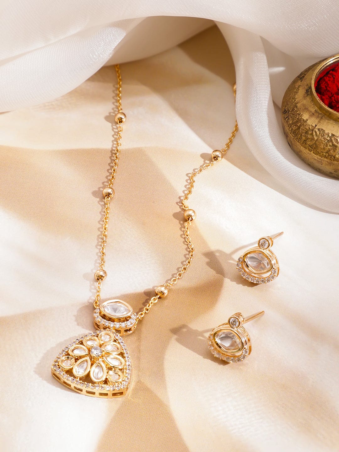 Kundan Mist of Eternal Glow Necklace Set