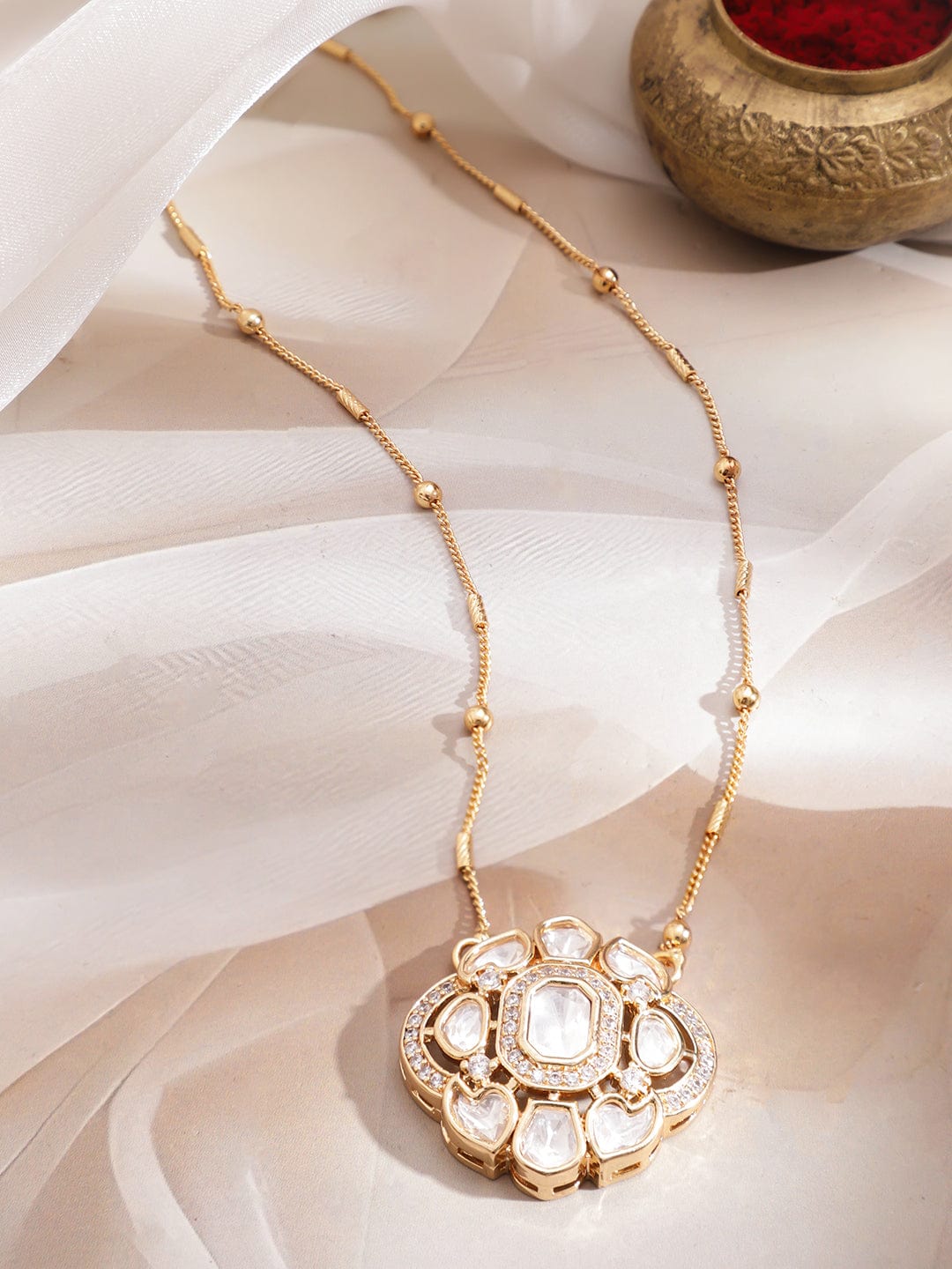 Radiant Kundan Studded Elegant Necklace Chain