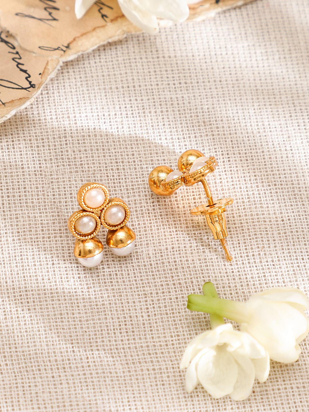 Delicate Pearl Festive Necklace Set