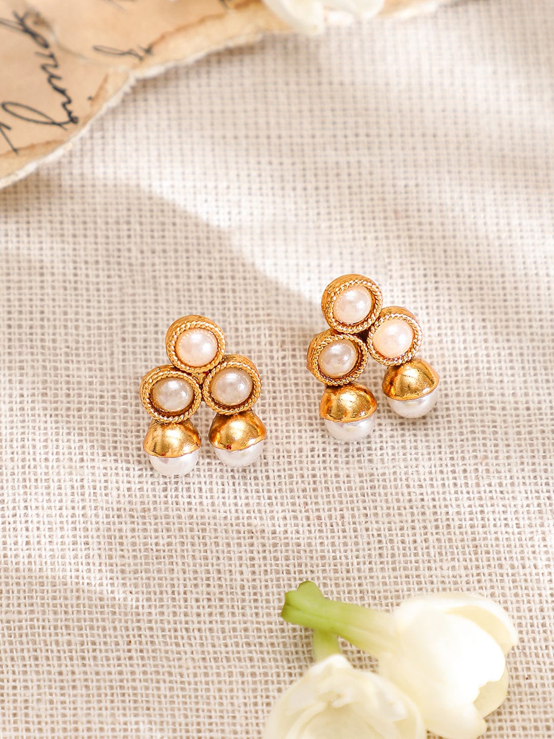 Delicate Pearl Festive Necklace Set