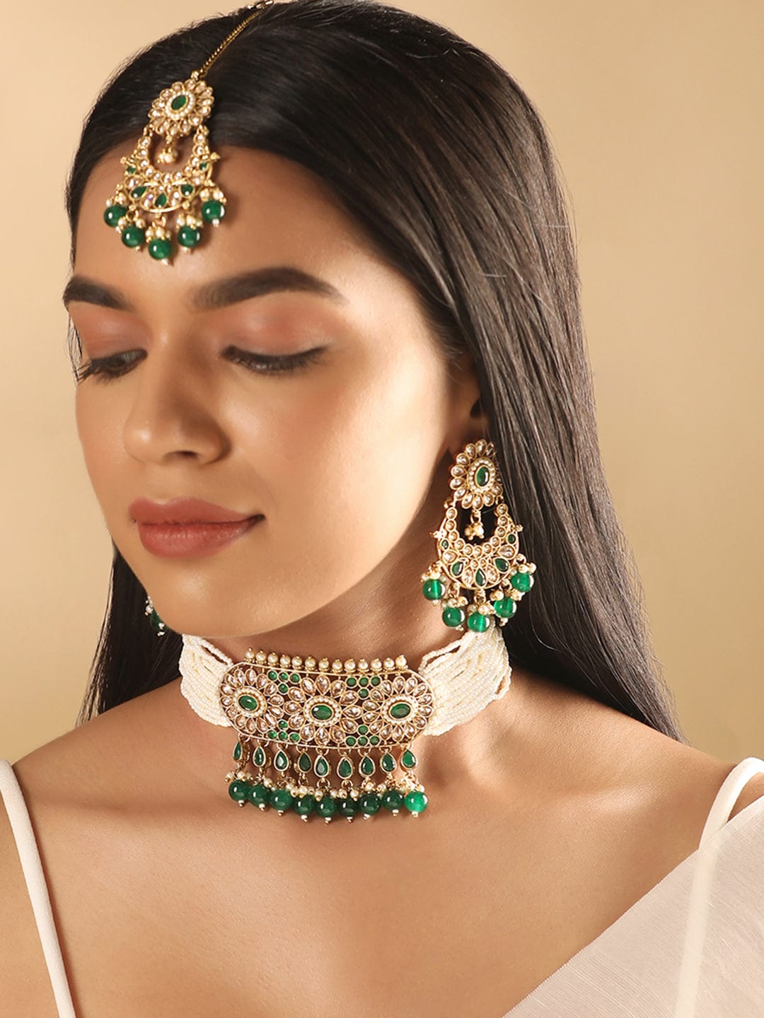 Royal Pearls Green Choker Set