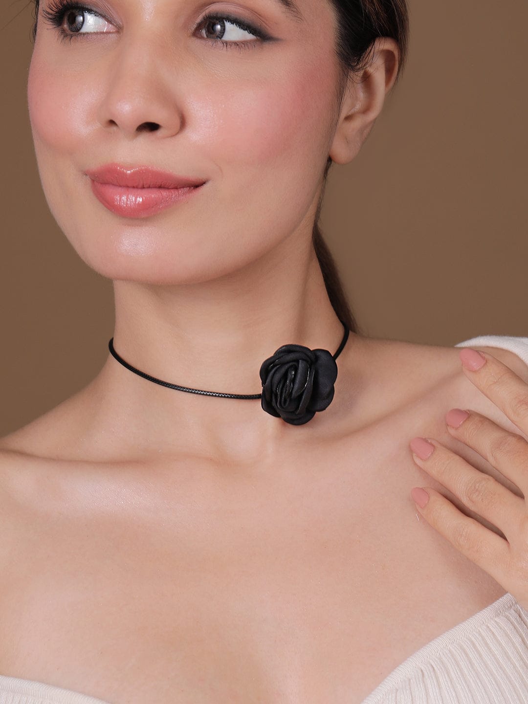 Black Flower Motif Cord Choker Set