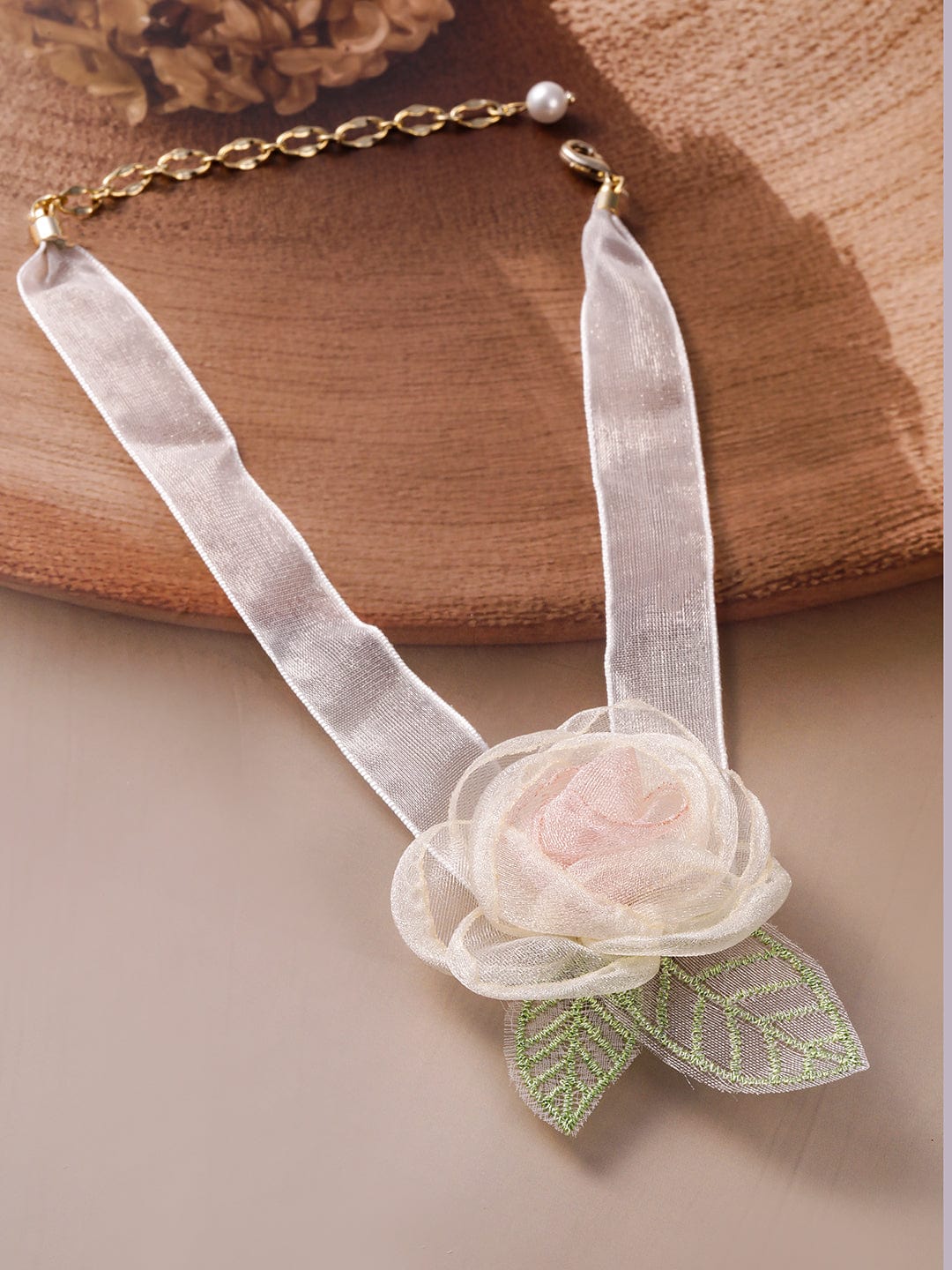 White Floral Leaf Motif Lace Shoker Set