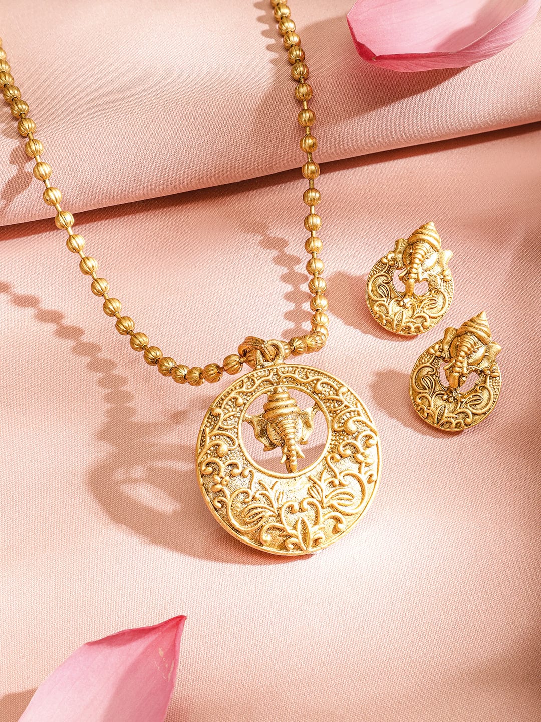 Divine Lord Ganesha Temple Pendant Set