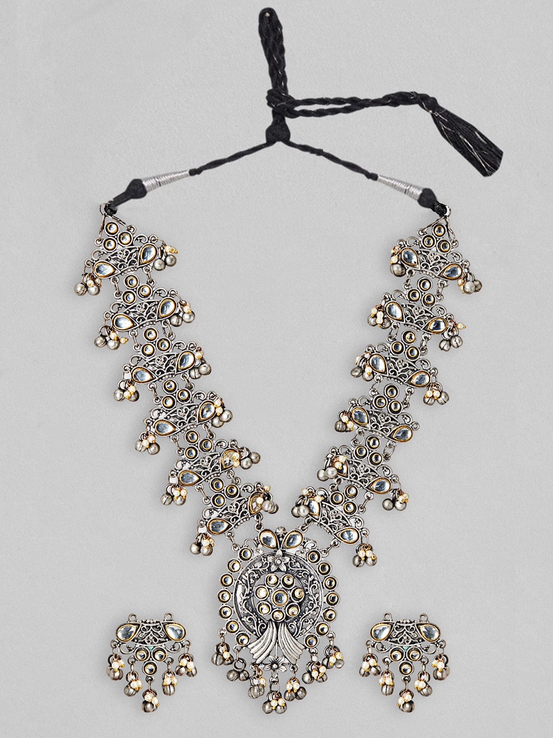 Wentra Dual Toned Necklace Set With Elegant Design And Silver Beads