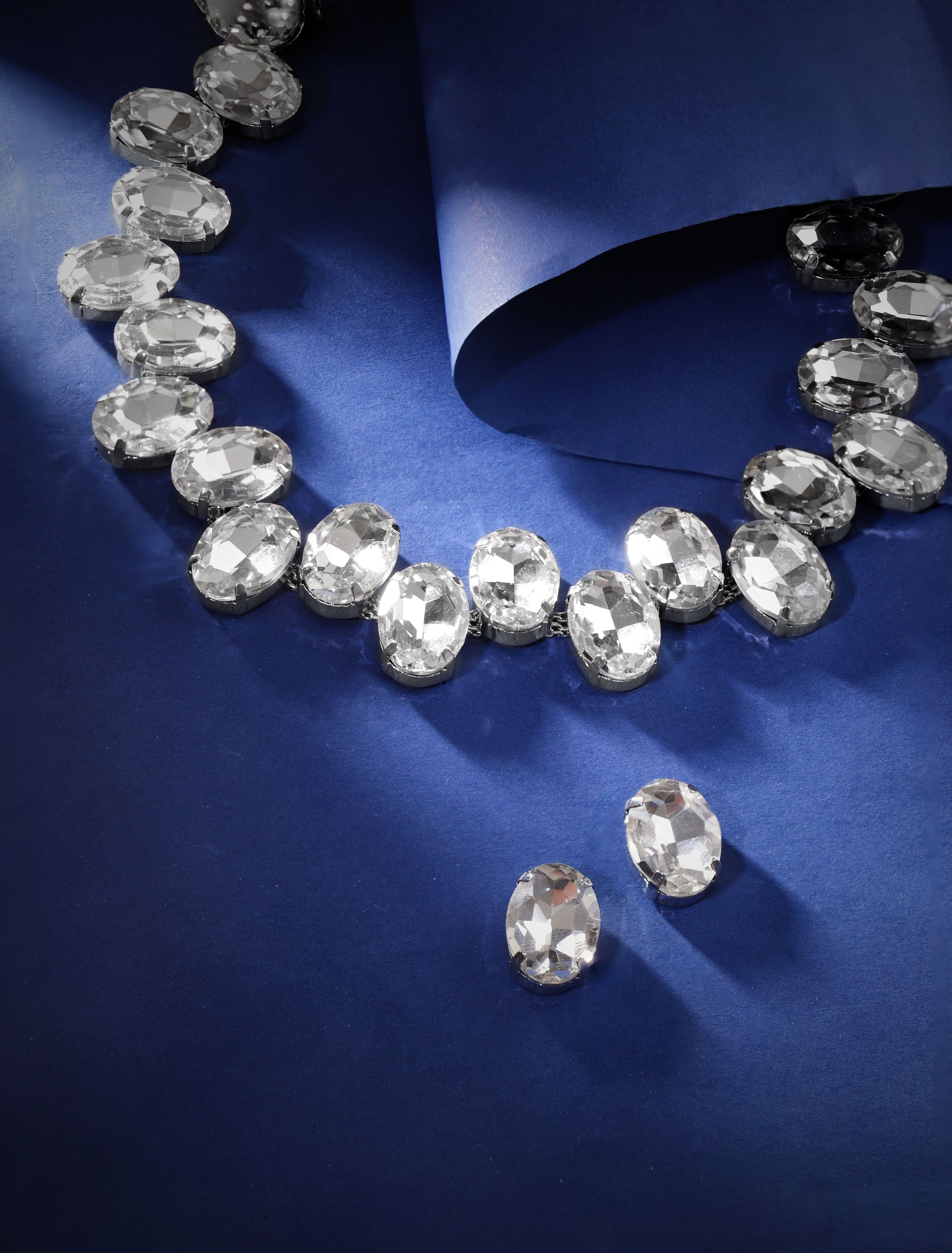 Waves of Wisdom White Crystal necklace set