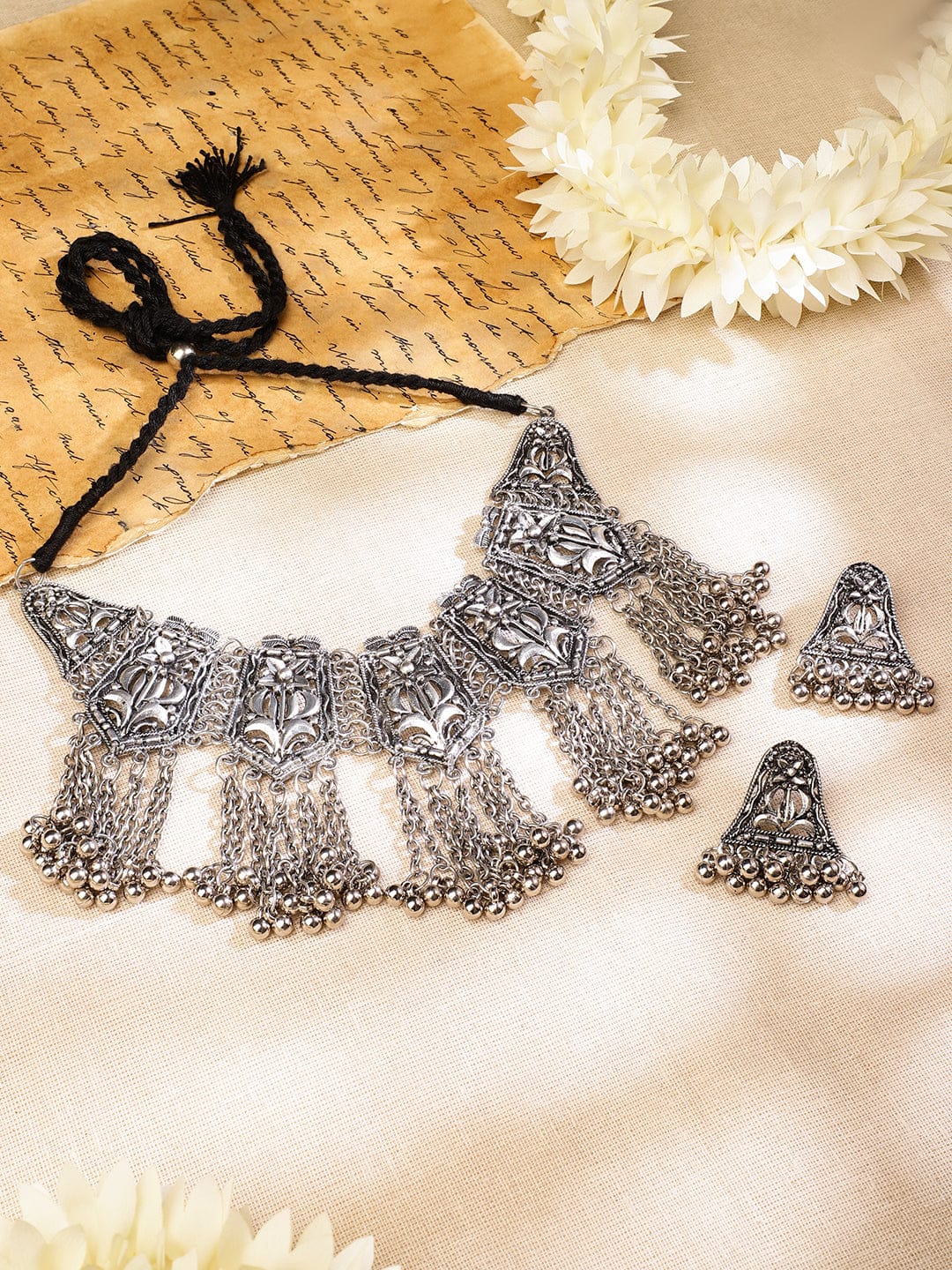 Oxidized Floral Motif Silver Necklace Set