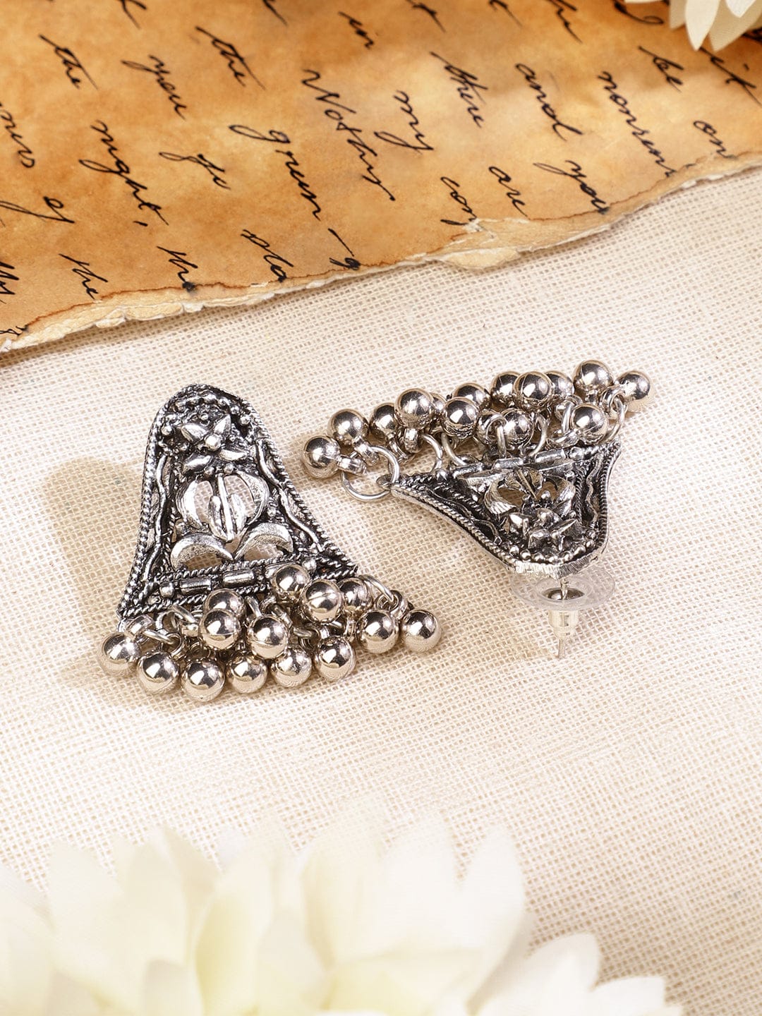 Oxidized Floral Motif Silver Necklace Set