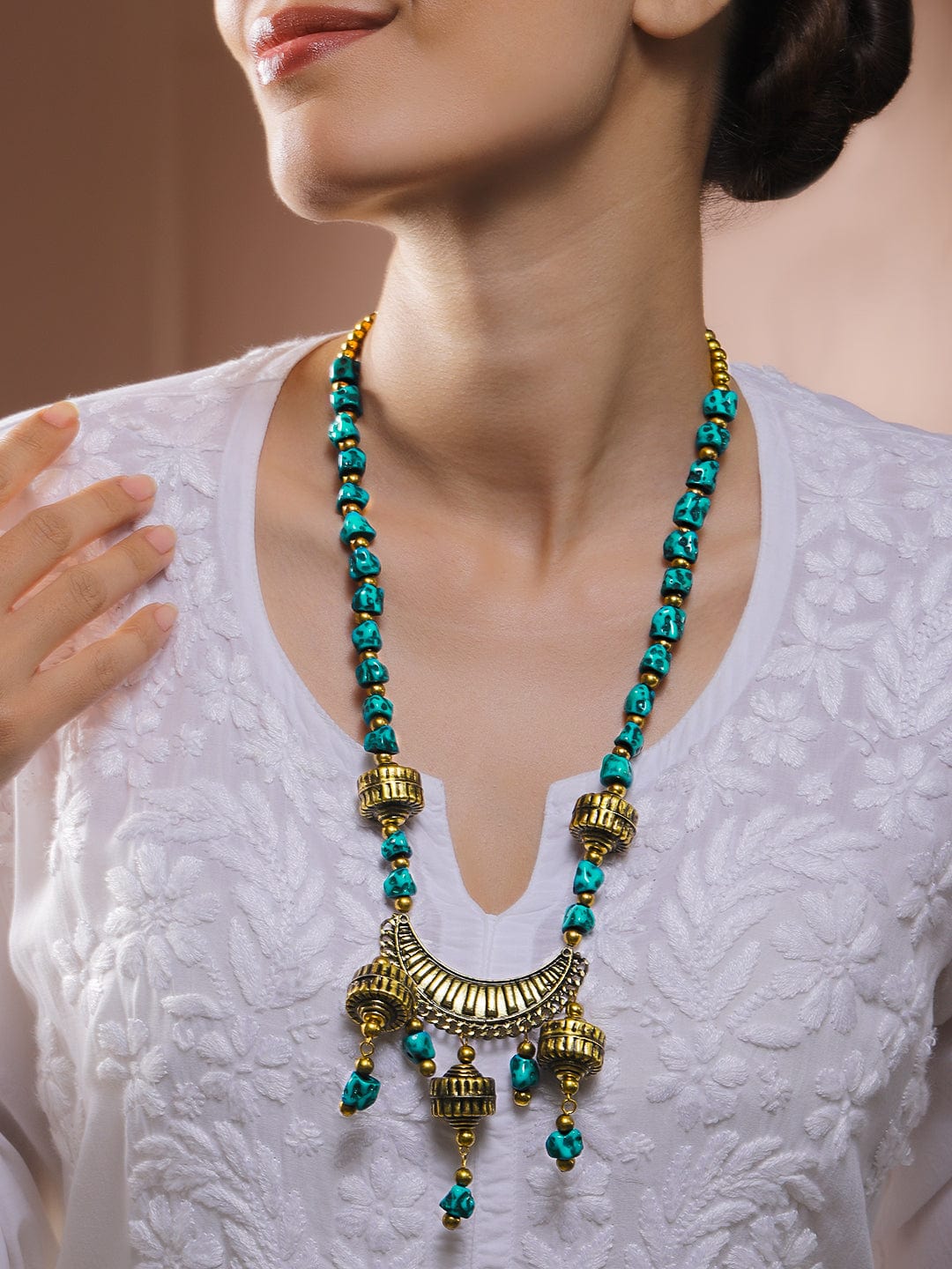 Graceful Turquoise Blue Necklace