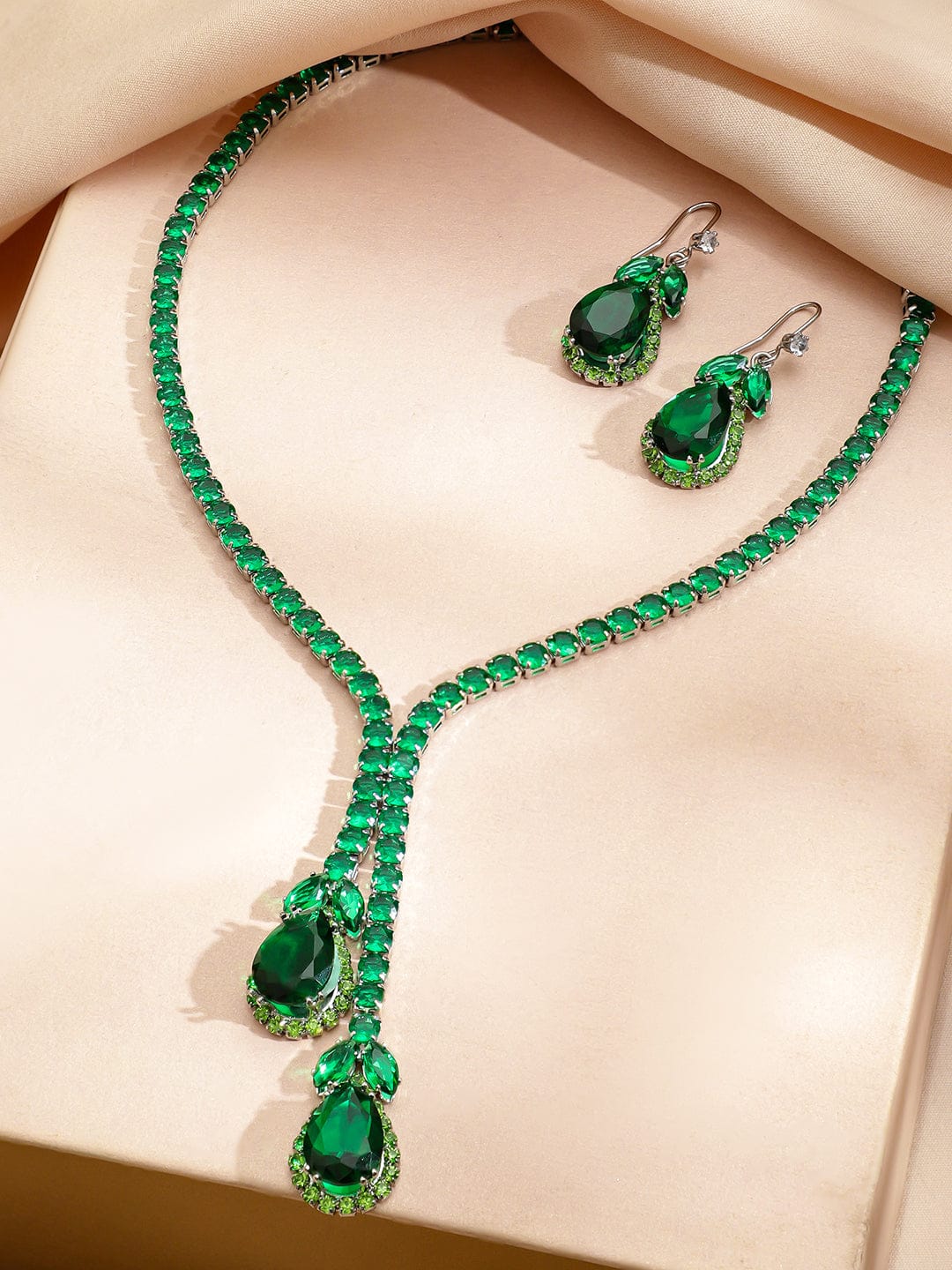 Emerald Teardrop Necklace Set