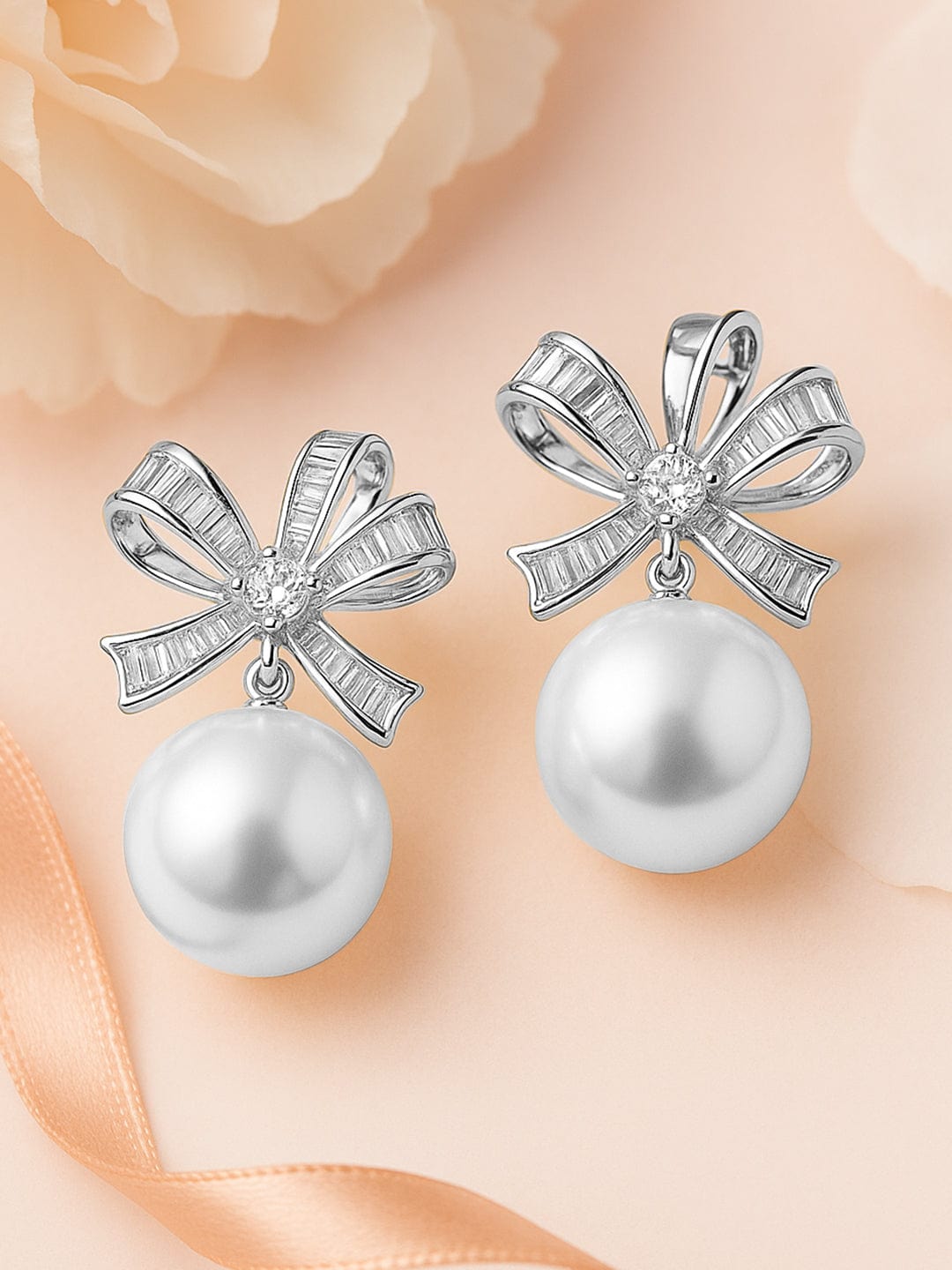 Soft Petal Pearl Studs